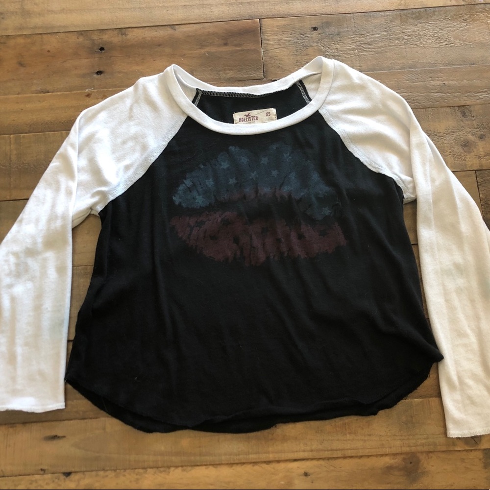 Hollister Little Girls‎ XS lips baseball tee